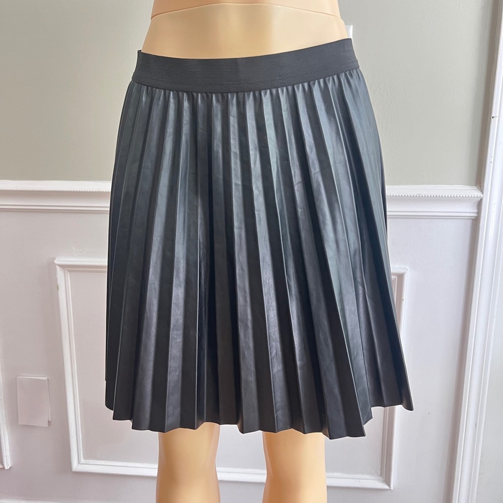 Black Pleated Mini Skirt Womens Sz L Faux Leather Elastic Waist Goth Indiesleaze